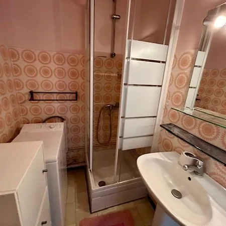 Apartment Studio Cabine Pour 4 Pers Avec Terrasse Sud Et Parking A 300m De La Plage - - Fr-1-388-219 *